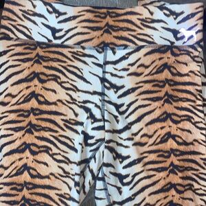 PINK Tiger Print Leggings